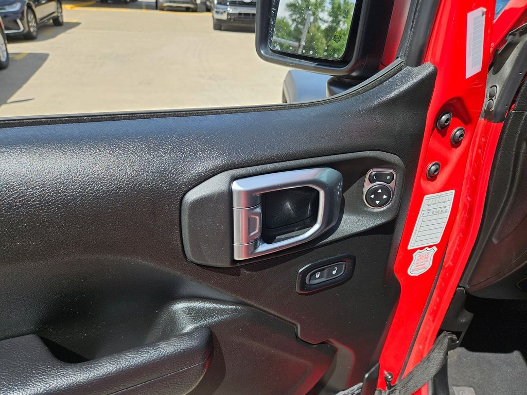 Thumbnail: 2025 Jeep Wrangler - 15