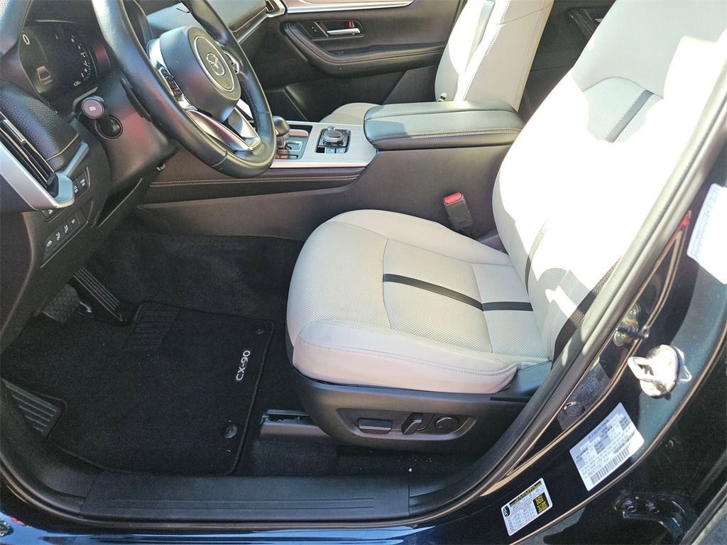 Thumbnail: 2025 Mazda CX-90 - 14