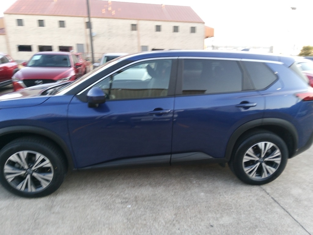 Thumbnail: 2023 Nissan Rogue - 3