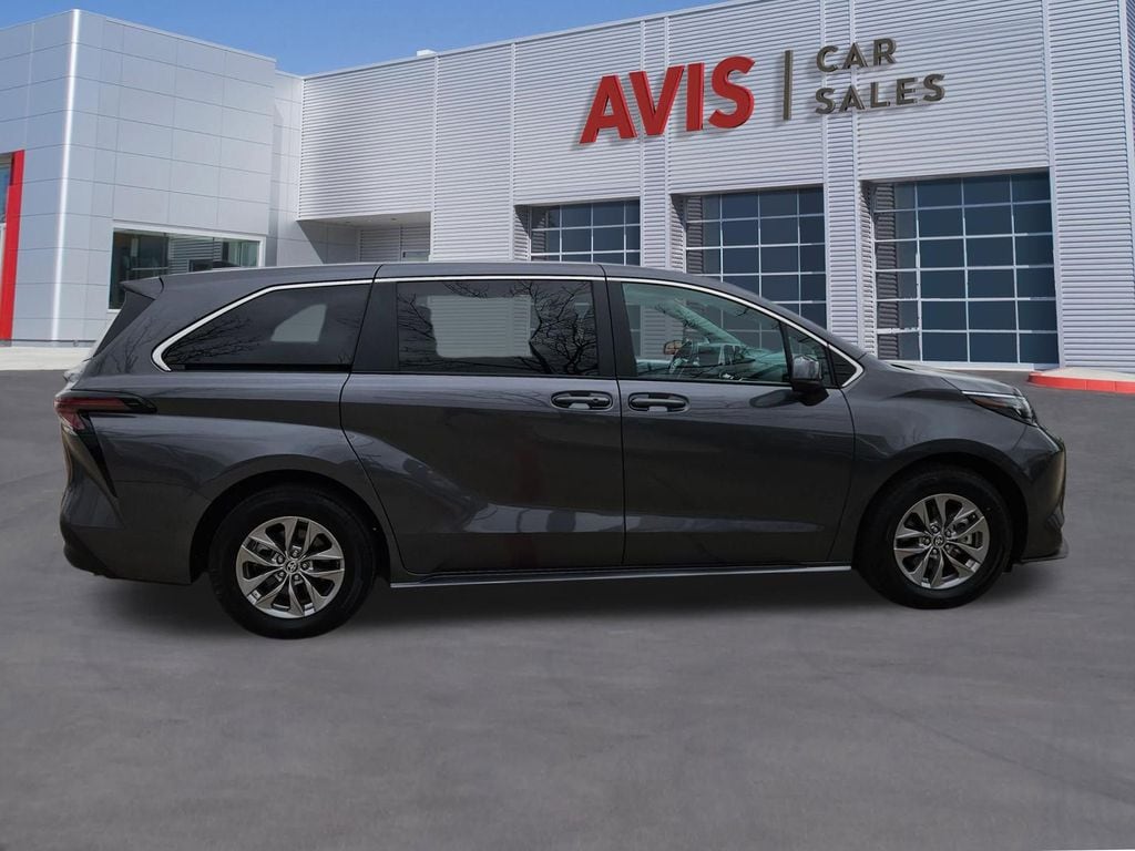 Thumbnail: 2025 Toyota Sienna - 7