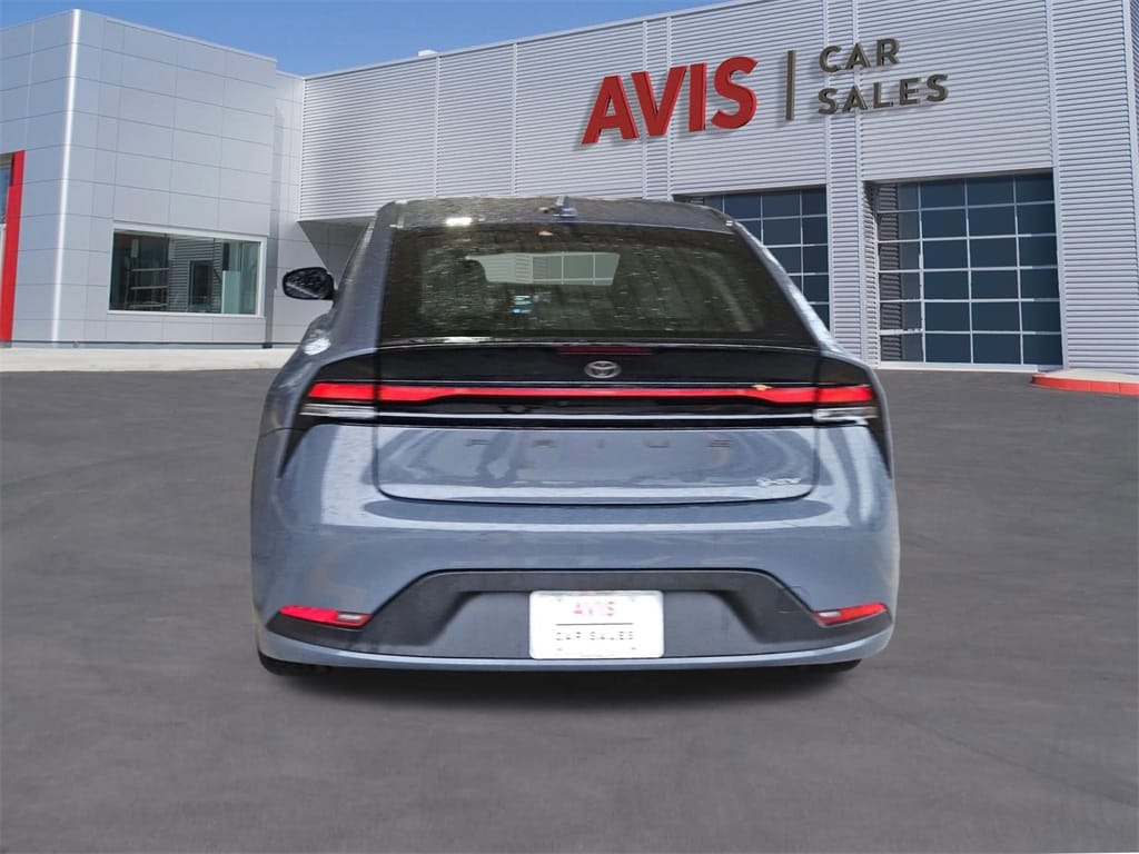 2025 Toyota Prius Limited photo 4