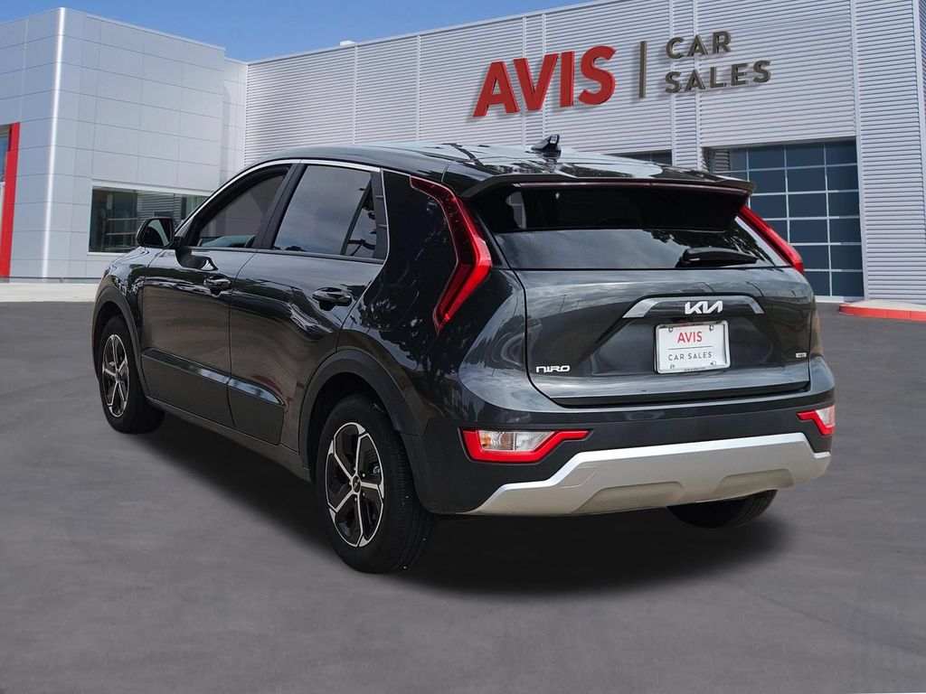 Thumbnail: 2025 Kia Niro - 3