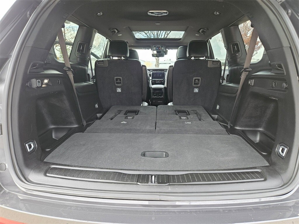 Thumbnail: 2024 Jeep Grand Cherokee L - 24