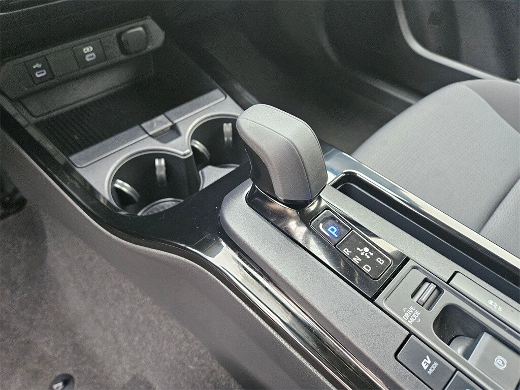 Thumbnail: 2025 Toyota Prius - 25