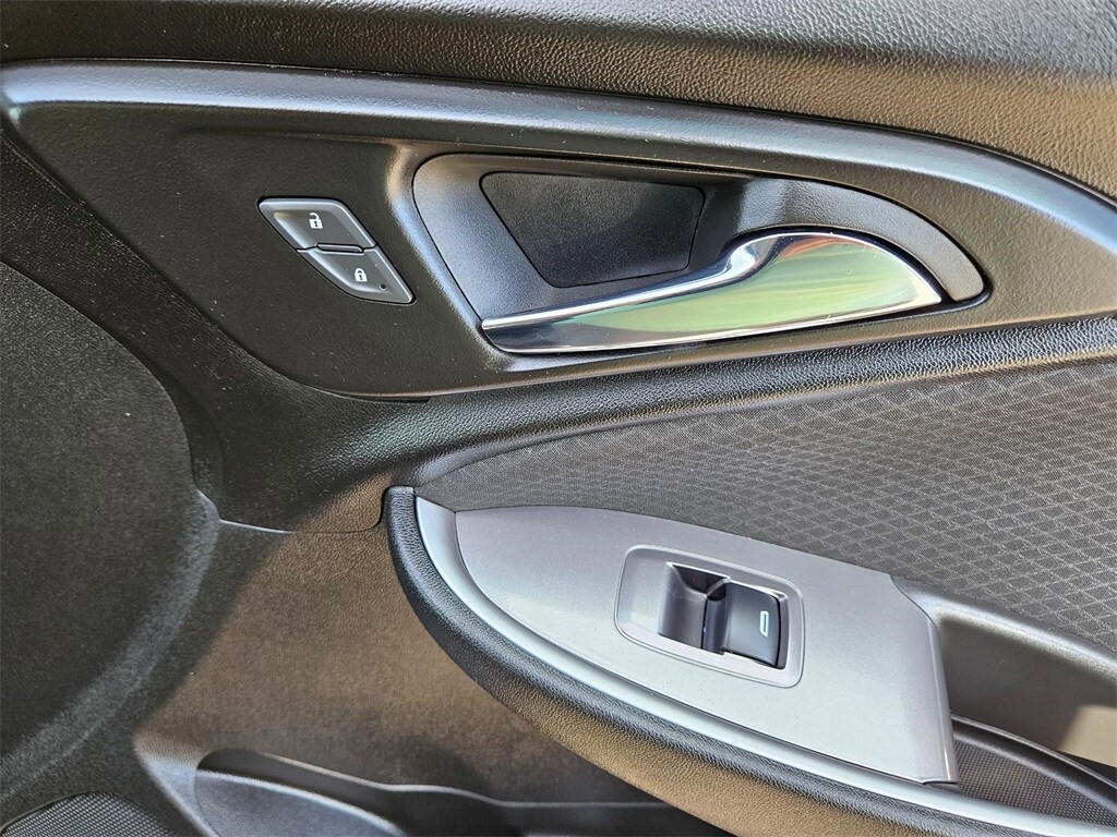 2023 Chevrolet Malibu LT 30
