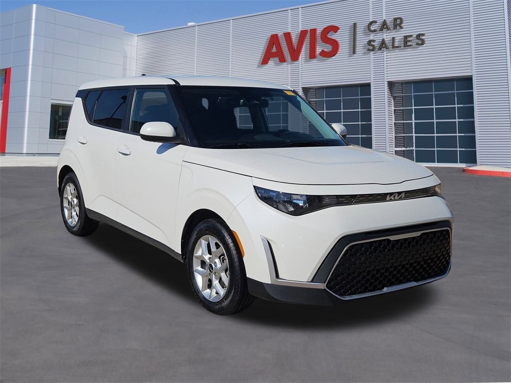 Thumbnail: 2023 Kia Soul - 9