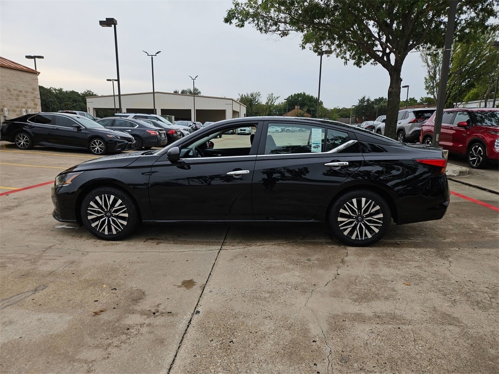 Certified 2024 Nissan Altima 2.5 SV Sedan