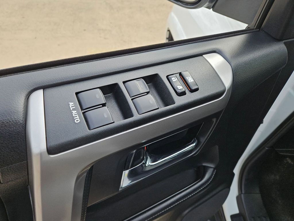 Thumbnail: 2024 Toyota 4Runner - 15