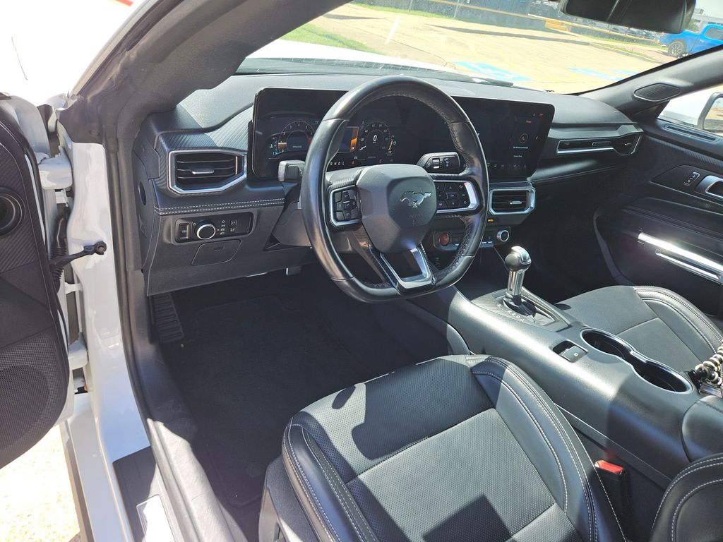 Thumbnail: 2025 Ford Mustang - 13