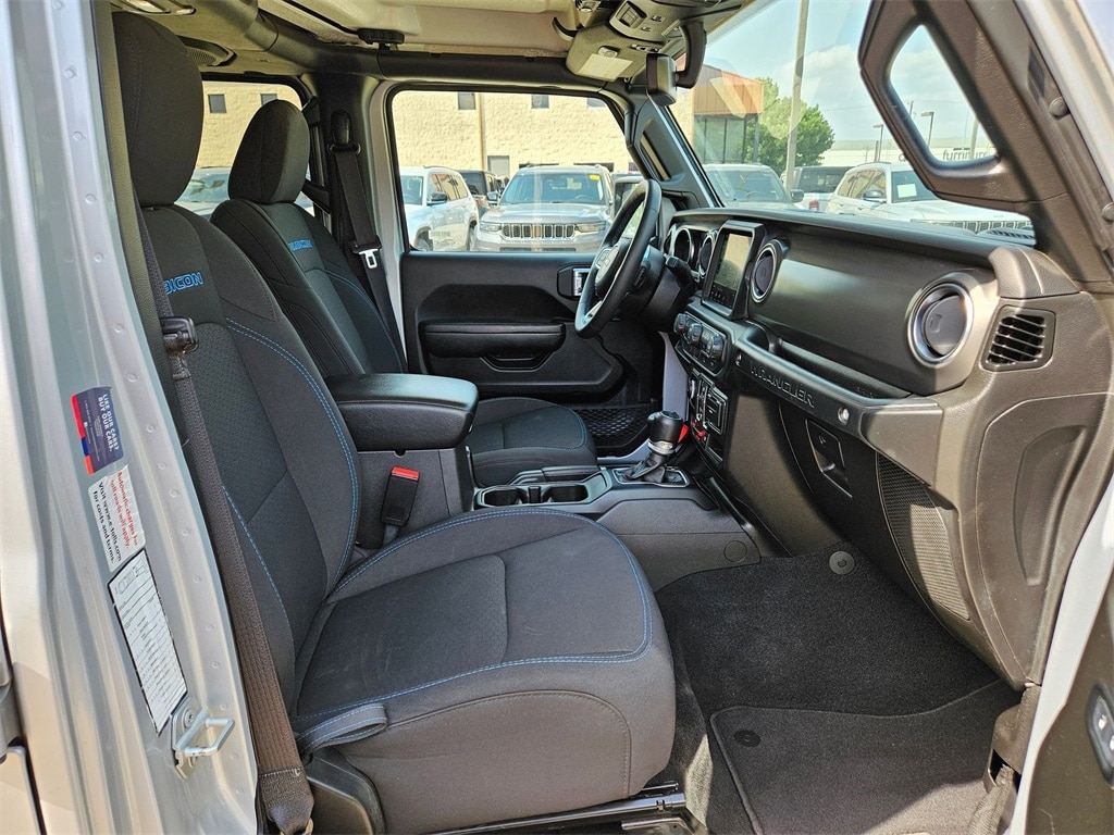 Thumbnail: 2023 Jeep Wrangler - 31