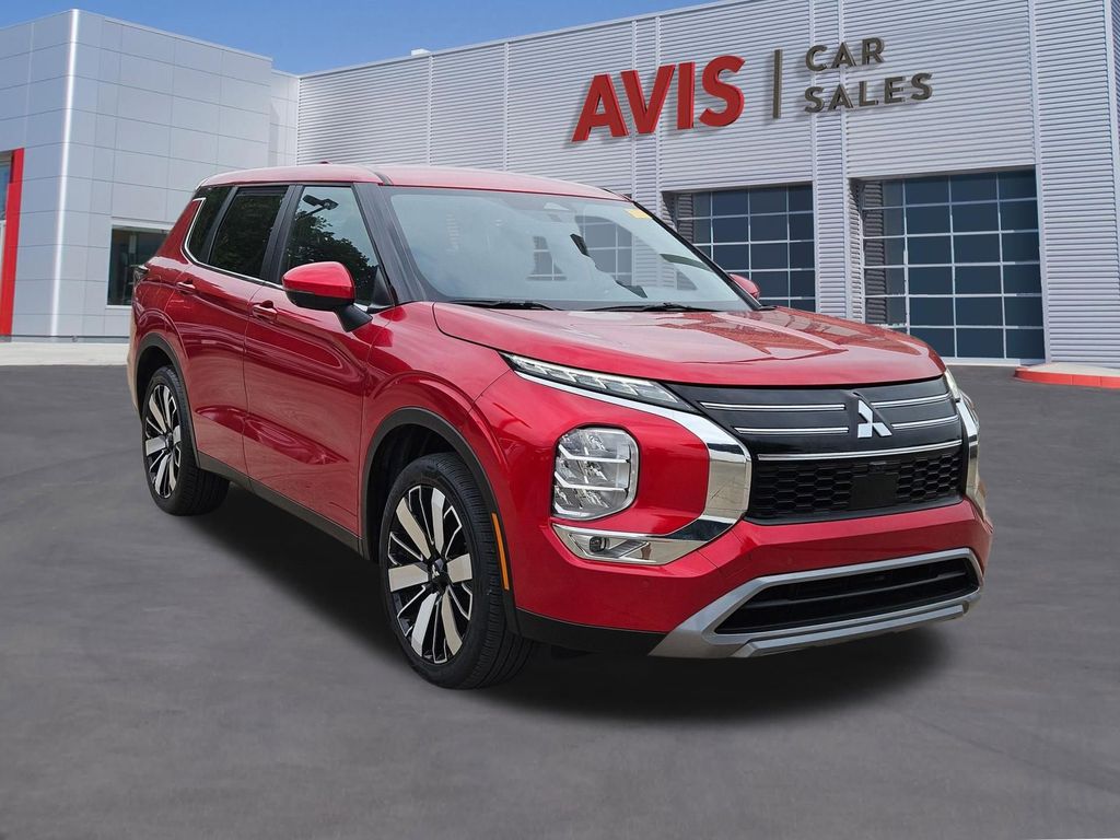 Thumbnail: 2025 Mitsubishi Outlander - 9