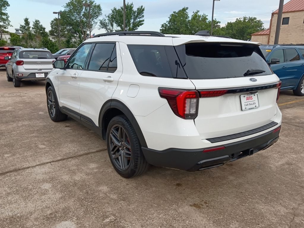 Thumbnail: 2025 Ford Explorer - 8