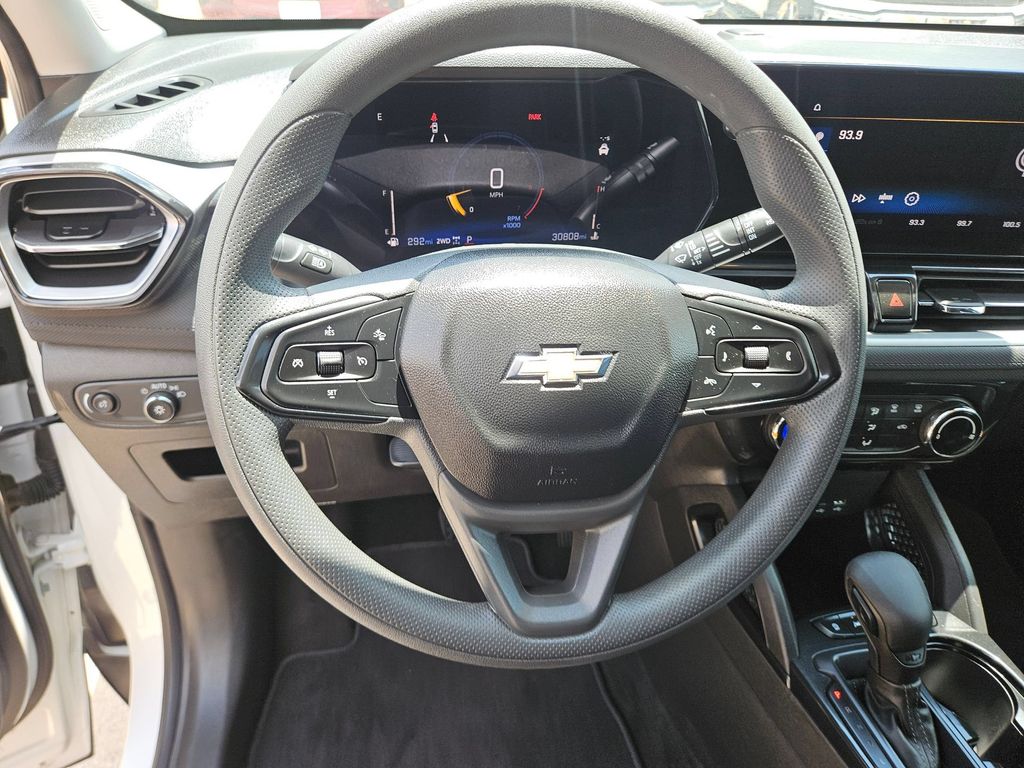 Thumbnail: 2025 Chevrolet TrailBlazer - 18