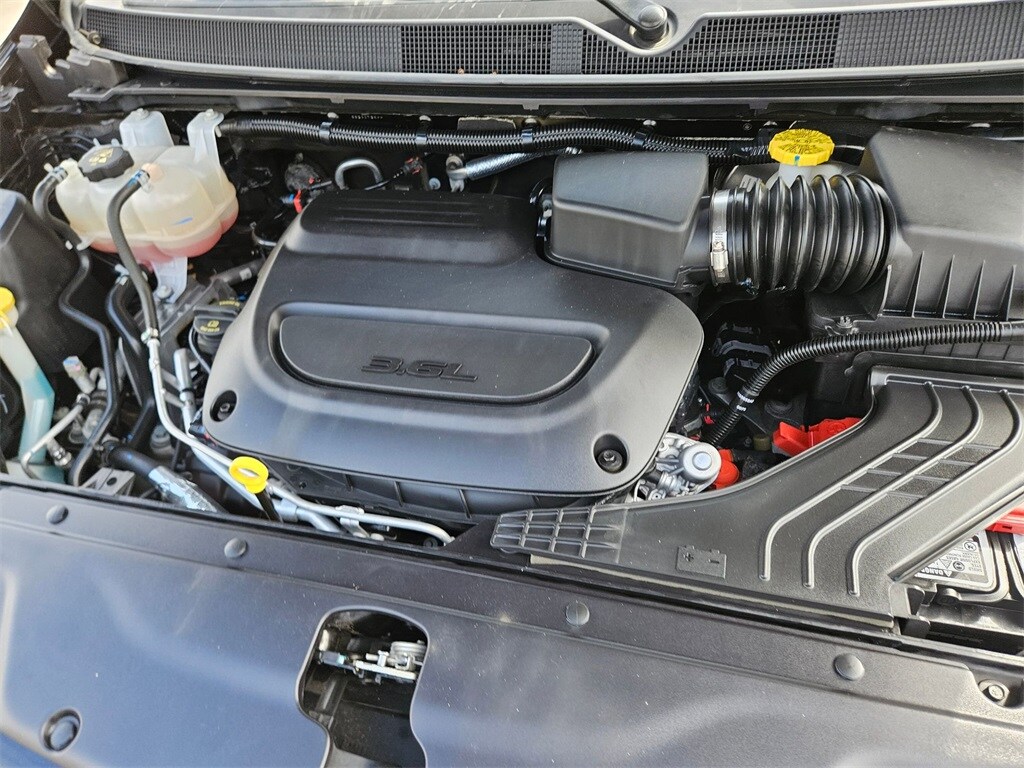 Thumbnail: 2025 Chrysler Pacifica - 20