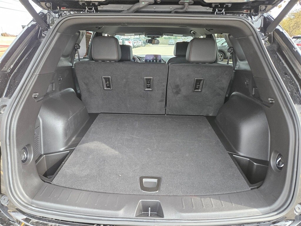 Thumbnail: 2025 Chevrolet Blazer - 24