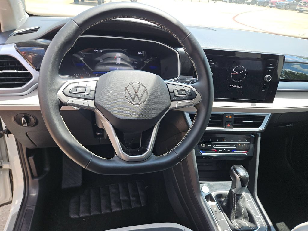 Thumbnail: 2025 Volkswagen Taos - 17