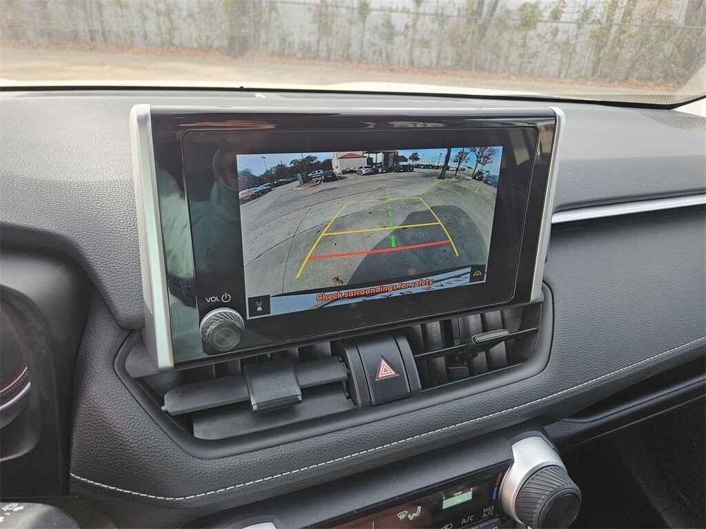 Thumbnail: 2024 Toyota RAV4 - 22