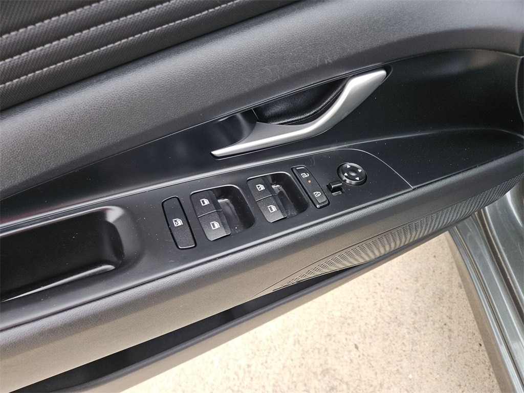 Thumbnail: 2025 Hyundai Elantra - 15