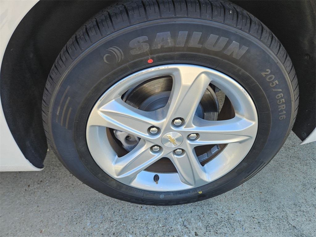 Thumbnail: 2023 Chevrolet Malibu - 28