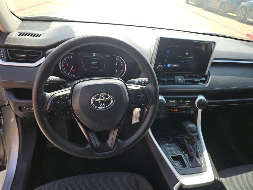 Thumbnail: 2025 Toyota RAV4 - 17