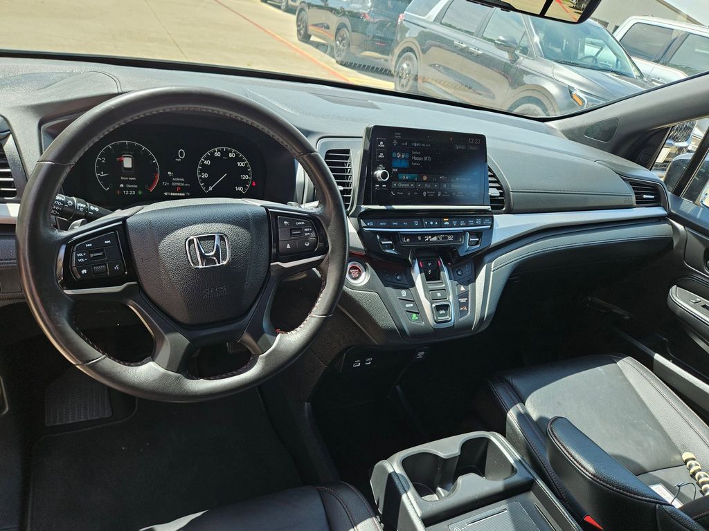 Thumbnail: 2025 Honda Odyssey - 16