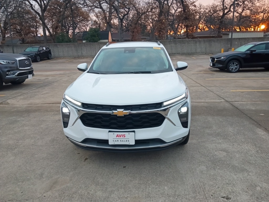 Thumbnail: 2025 Chevrolet Trax - 5