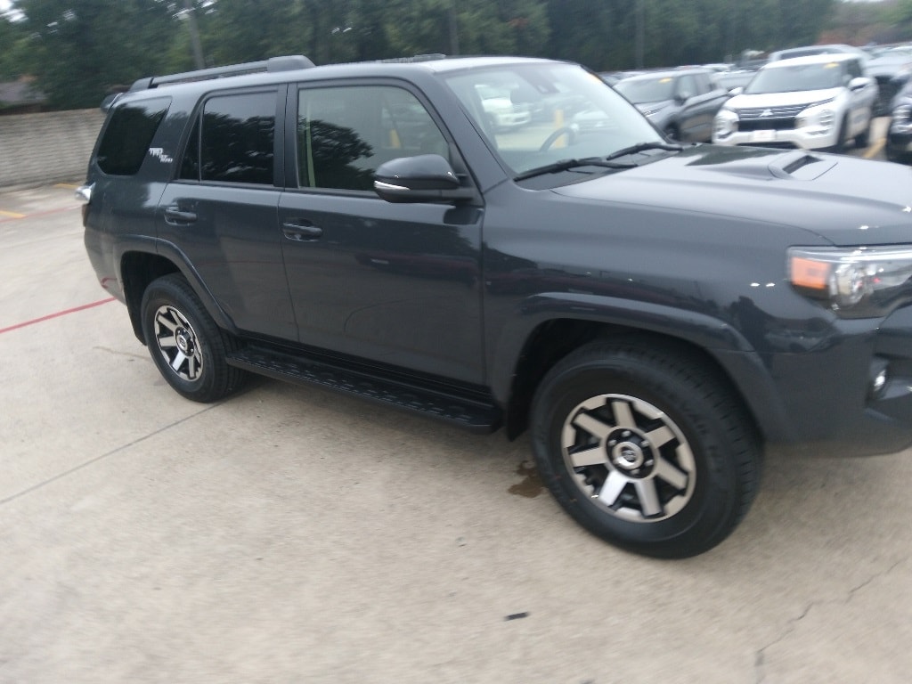 Thumbnail: 2024 Toyota 4Runner - 8