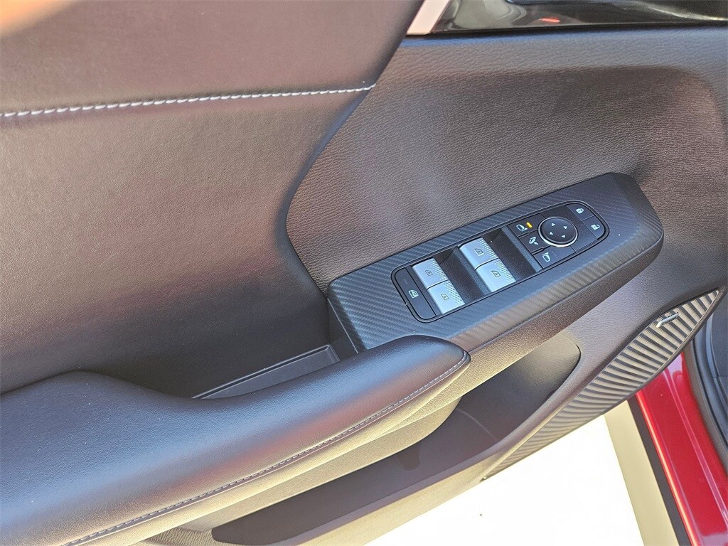 Thumbnail: 2025 Mitsubishi Outlander - 15