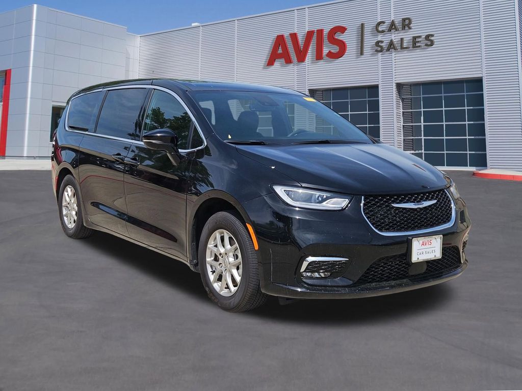 Thumbnail: 2025 Chrysler Pacifica - 9