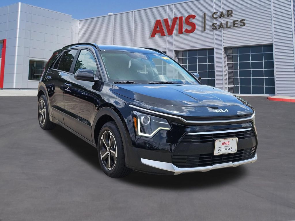 Thumbnail: 2025 Kia Niro - 9