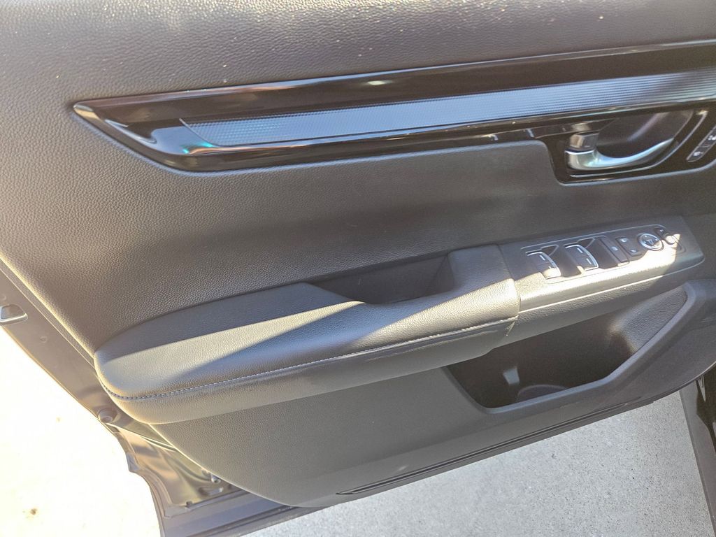 Thumbnail: 2025 Honda CR-V - 14