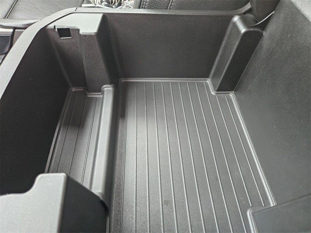 Thumbnail: 2023 GMC Yukon - 29