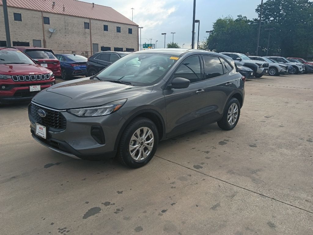 Thumbnail: 2025 Ford Escape - 1