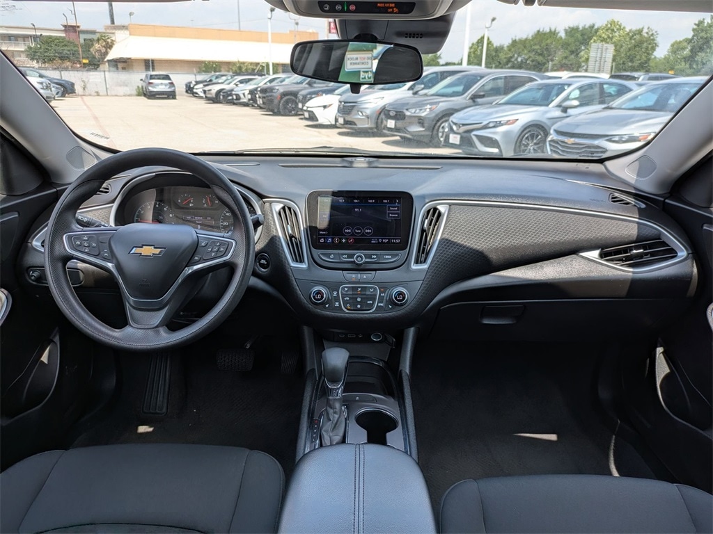 Thumbnail: 2023 Chevrolet Malibu - 25