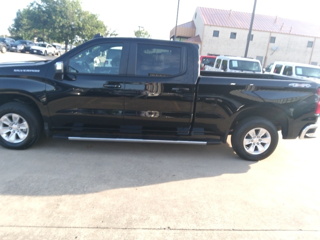 2024 Chevrolet Silverado 1500 LT 3