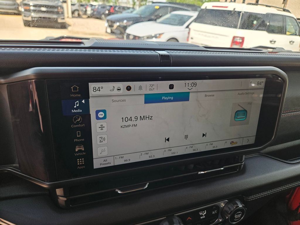 Thumbnail: 2025 Jeep Wrangler - 21