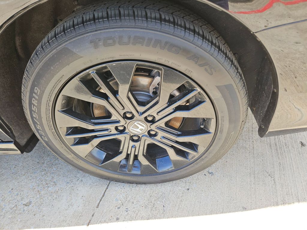 Thumbnail: 2025 Honda Odyssey - 24