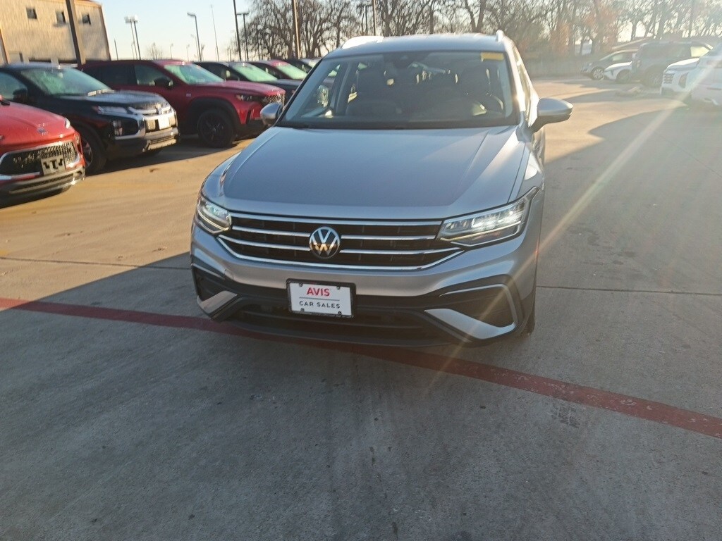Thumbnail: 2024 Volkswagen Tiguan - 2