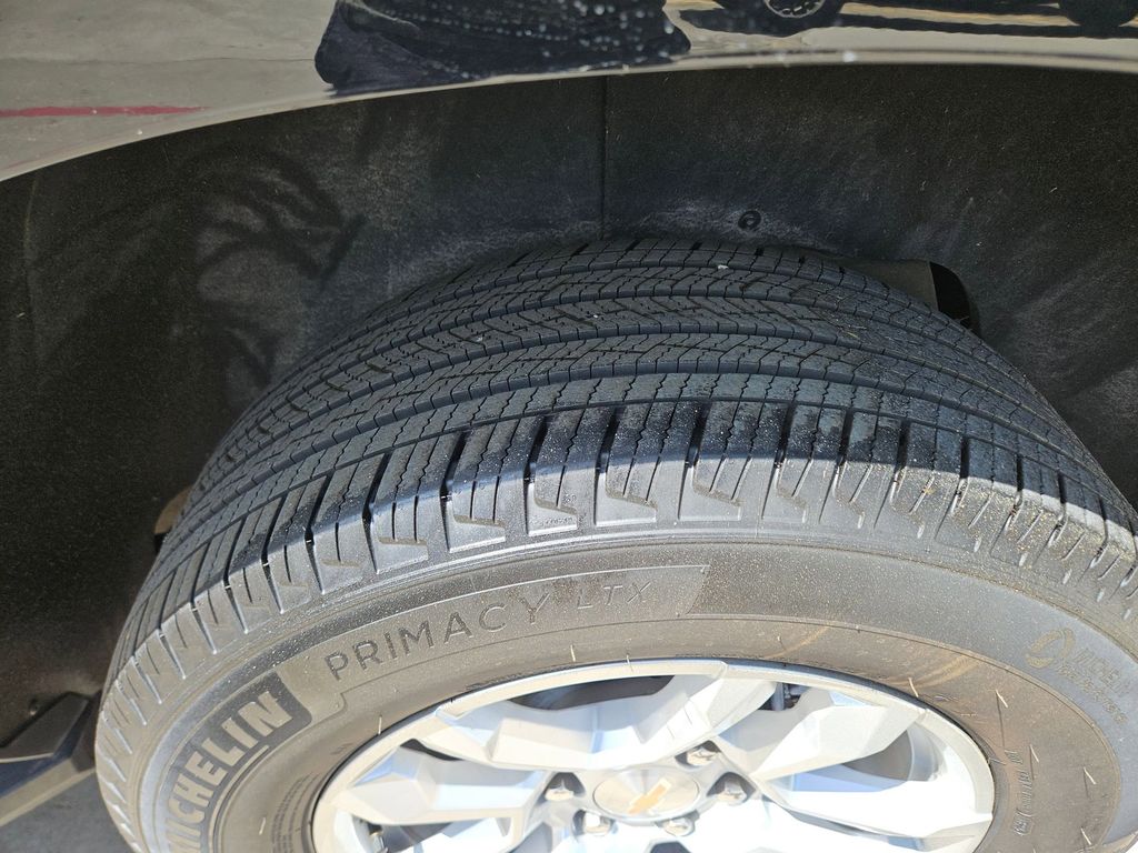 Thumbnail: 2025 Chevrolet Tahoe - 25