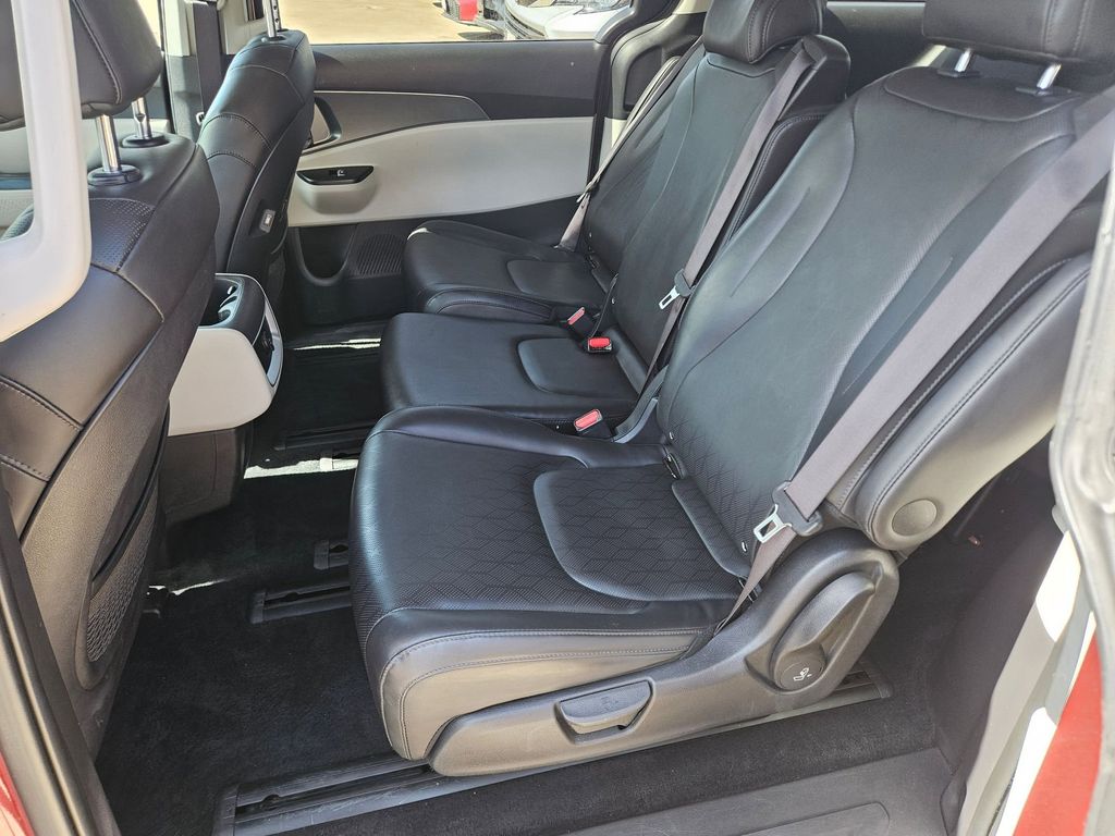 Thumbnail: 2024 Kia Carnival - 27