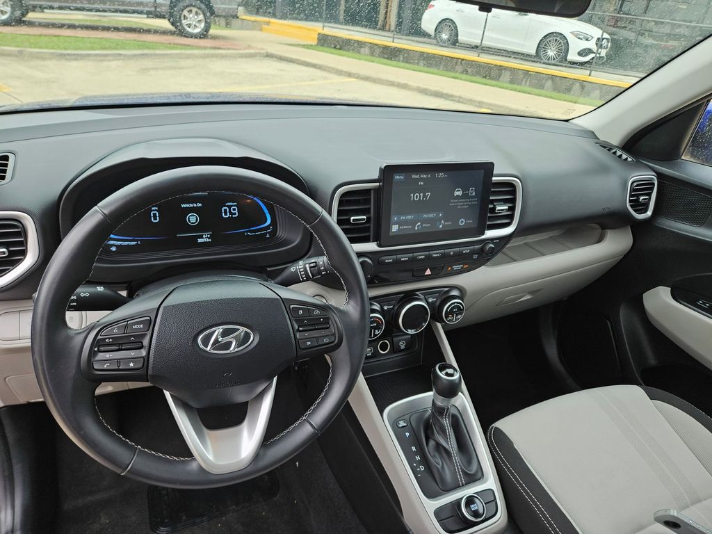 Thumbnail: 2025 Hyundai Venue - 16