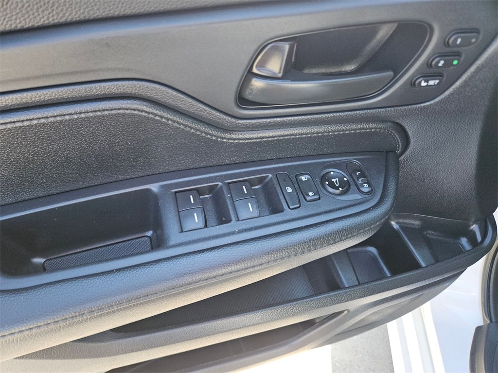 Thumbnail: 2025 Honda Odyssey - 15