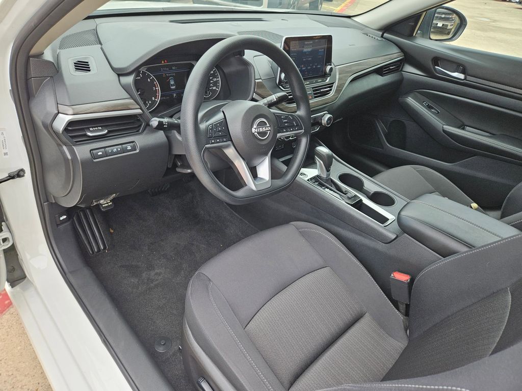 Thumbnail: 2025 Nissan Altima - 11