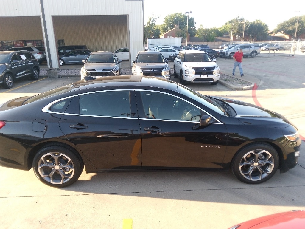 Thumbnail: 2024 Chevrolet Malibu - 4