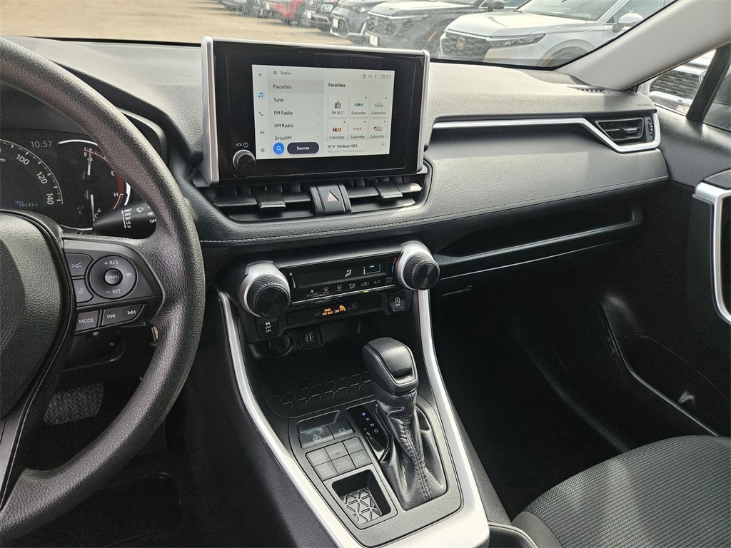 Thumbnail: 2025 Toyota RAV4 - 20