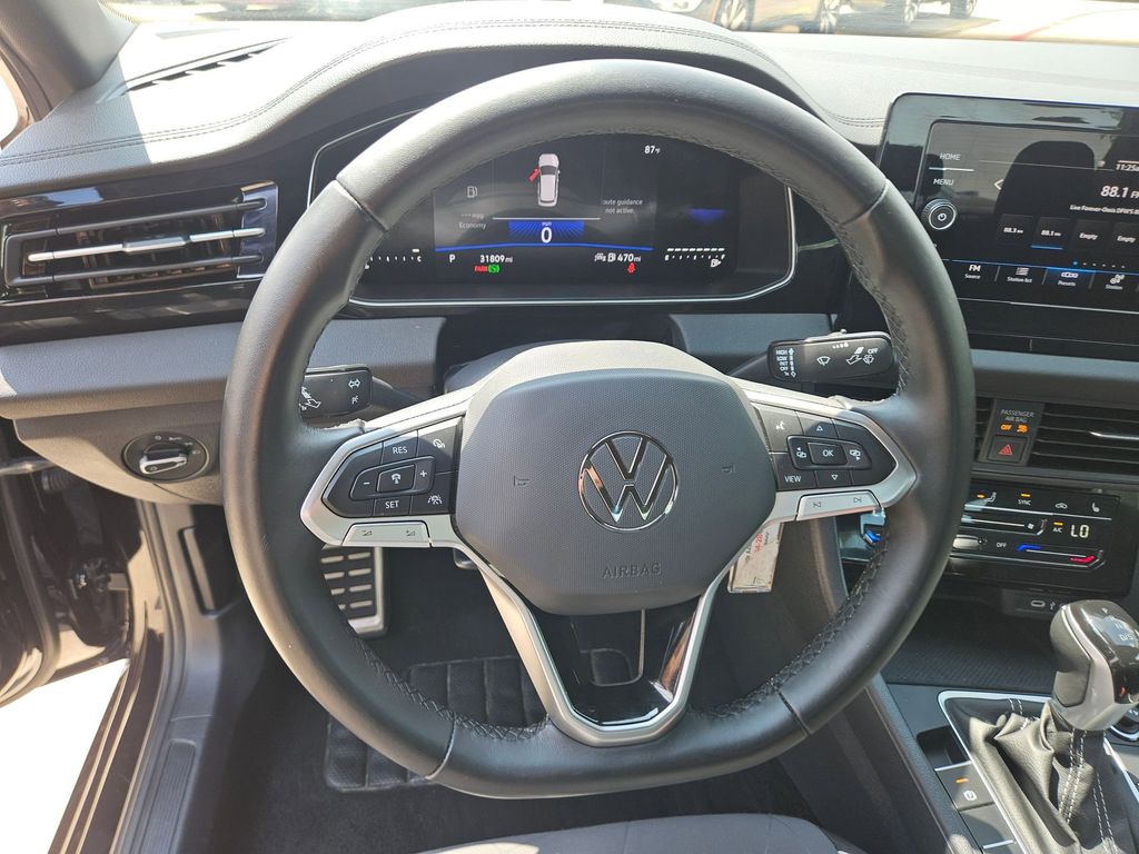 Thumbnail: 2025 Volkswagen Jetta - 18