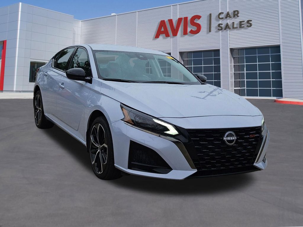 Thumbnail: 2025 Nissan Altima - 9
