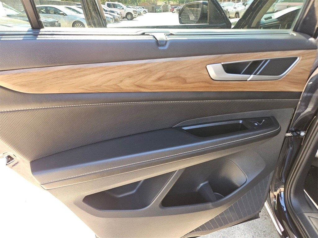 Thumbnail: 2025 Volkswagen Atlas - 25