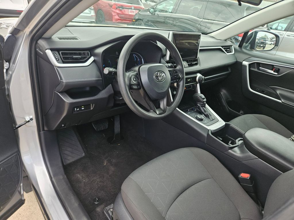 Thumbnail: 2025 Toyota RAV4 - 13