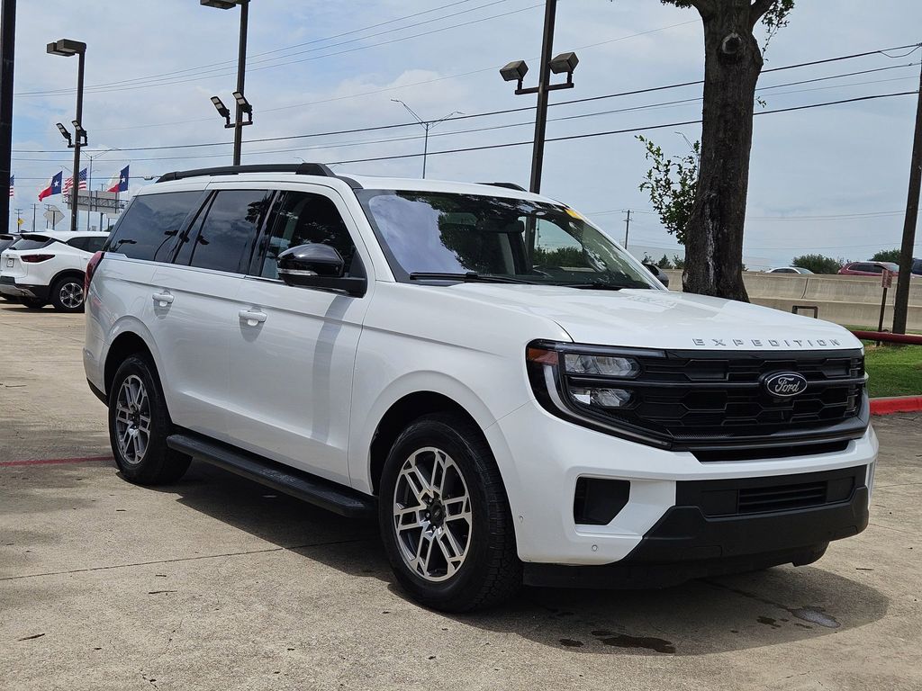 Thumbnail: 2025 Ford Expedition - 9